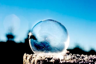 あなたの中に全てある夢や道を軽やかに無限に拡がり生きていきましょう。
あなたの中にある秘宝の地図を開き、そこに向かい輝き生きましょう。